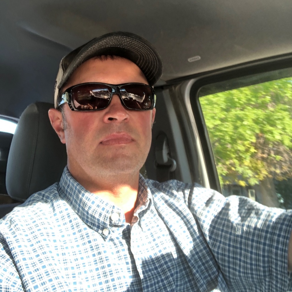 Meet your Posher, Derek